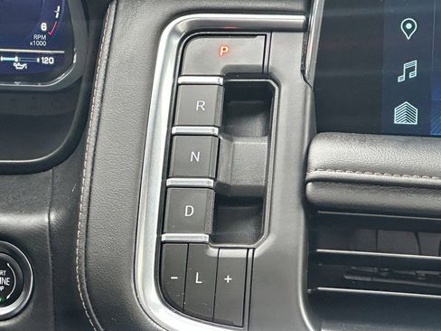 Used 2023 Chevrolet Tahoe High Country image 16