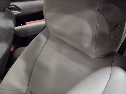 Used 2024 Land Rover Range Rover Velar Dynamic SE image 32