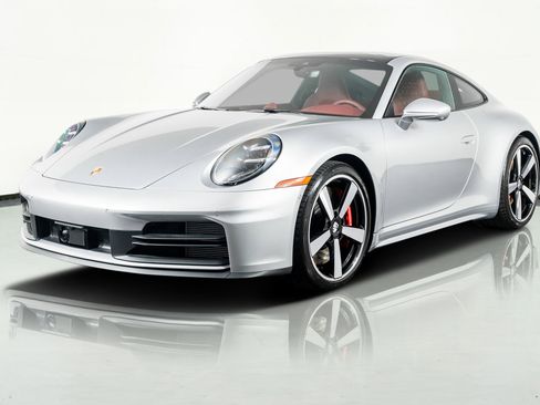 Used 2025 Porsche 911 Carrera S w/ Premium Package image 24