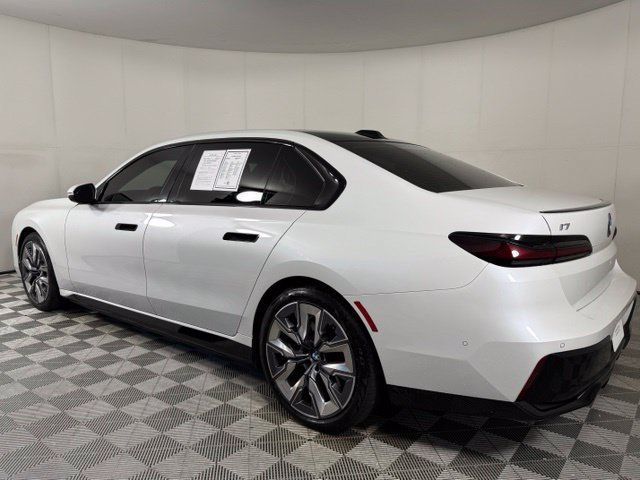 Used 2024 BMW i7 xDrive60 AWD/4WD image 5