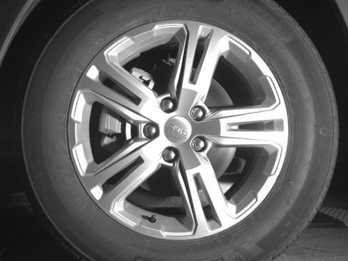 Used 2024 GMC Terrain SLE image 17