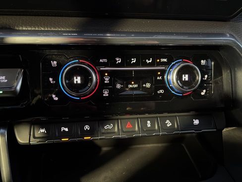 Certified 2024 GMC Sierra 1500 Denali image 30