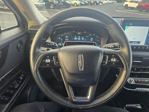 Certified 2023 Lincoln Corsair Reserve w/ Equipment Group 202A image 9