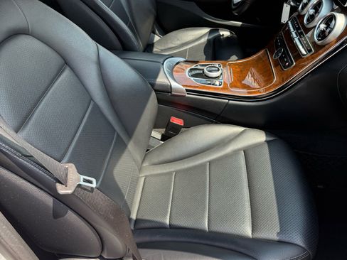 Used 2018 Mercedes-Benz C 300 C 300 4MATIC Sedan w/ Premium Package image 23