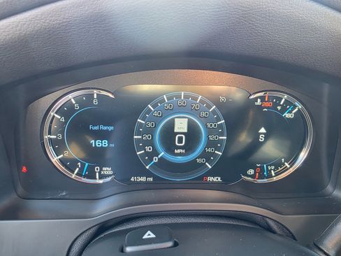 Used 2020 Cadillac Escalade Luxury image 7