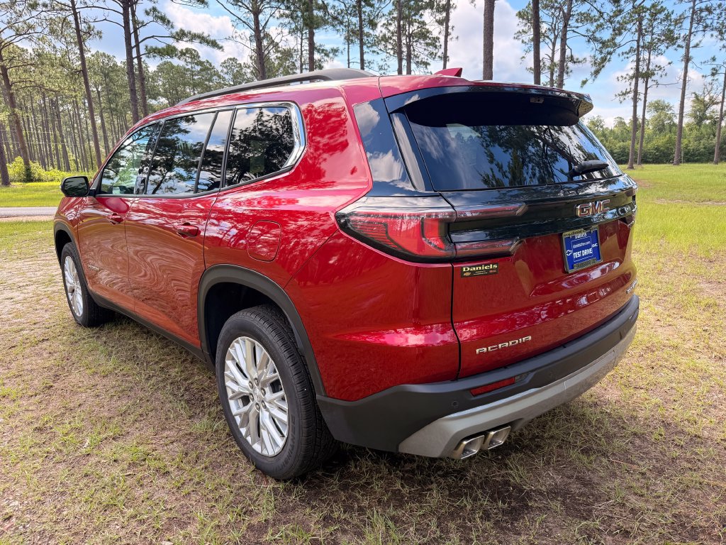 Used 2026 GMC Acadia Elevation w/ Elevation Premium Package FWD image 3