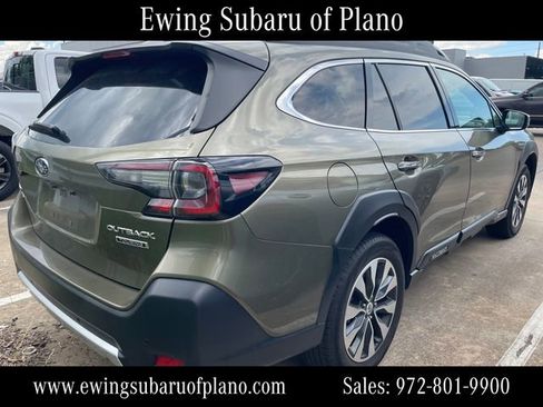 Used 2023 Subaru Outback Touring AWD/4WD image 4