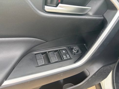 Used 2025 Toyota RAV4 XLE AWD/4WD image 13