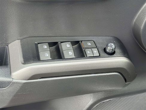 Used 2023 Toyota Tacoma TRD Off-Road image 18