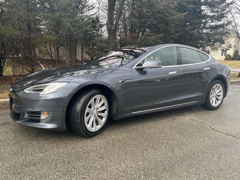 Used 2019 Tesla Model S Performance image 16