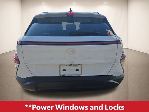 Used 2025 Hyundai Kona SEL image 5