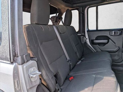Used 2018 Jeep Wrangler Unlimited Sport S AWD/4WD image 17