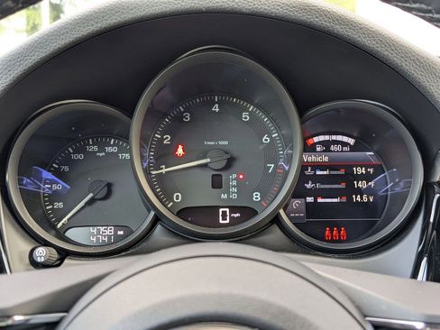 Certified 2026 Porsche Macan AWD/4WD image 16