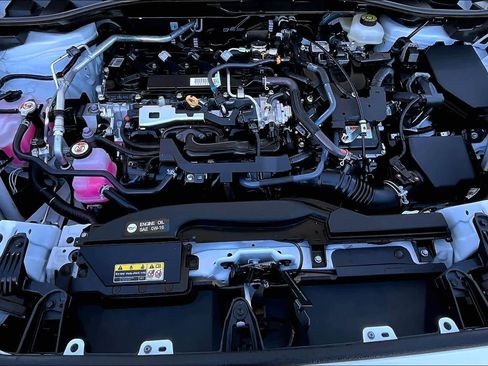 Used 2026 Toyota Corolla Cross SE image 31