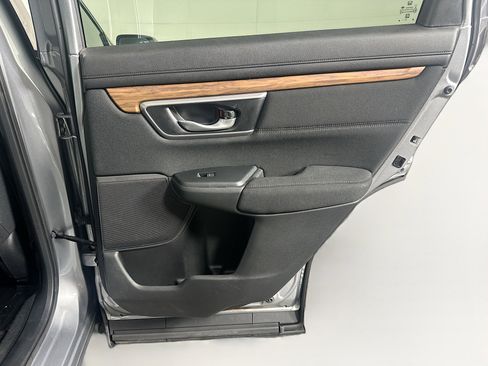 Used 2018 Honda CR-V EX image 27