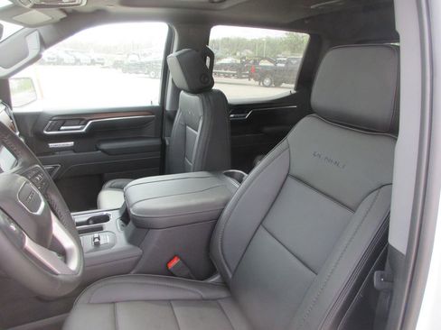 New 2026 GMC Sierra 1500 Denali w/ Denali Reserve Package AWD/4WD image 14