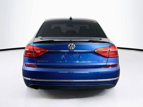 Used 2016 Volkswagen Passat 1.8T SE FWD image 5
