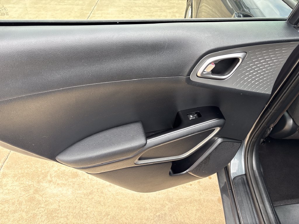 Used 2022 Kia Soul LX w/ Technology Package FWD image 39