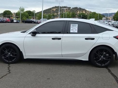 Used 2025 Honda Civic Sport image 5