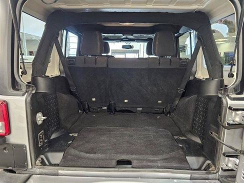 Used 2017 Jeep Wrangler Unlimited Sahara AWD/4WD image 39