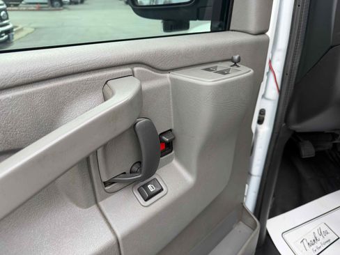 Used 2023 GMC Savana 2500 w/ Driver Convenience Package image 16