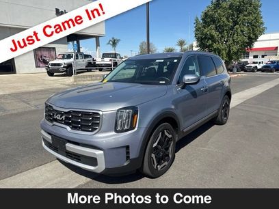 Used 2024 Kia Telluride S w/ S Sunroof Package
