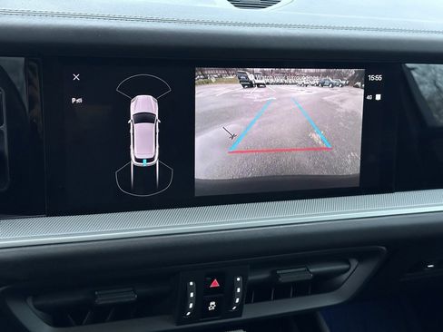 Used 2024 Porsche Cayenne S image 17