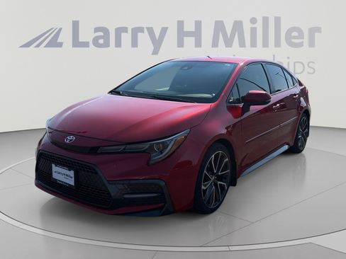 Used 2020 Toyota Corolla SE w/ Carpet Mat Package (TMS) FWD image 1