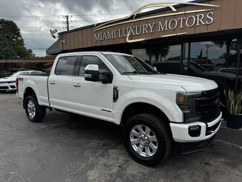 Used 2020 Ford F350 Platinum w/ FX4 Off-Road Package AWD/4WD image 3