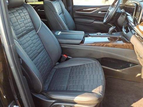 Used 2023 Cadillac Escalade Premium Luxury Platinum w/ LPO, Floor Liner Package AWD/4WD image 24