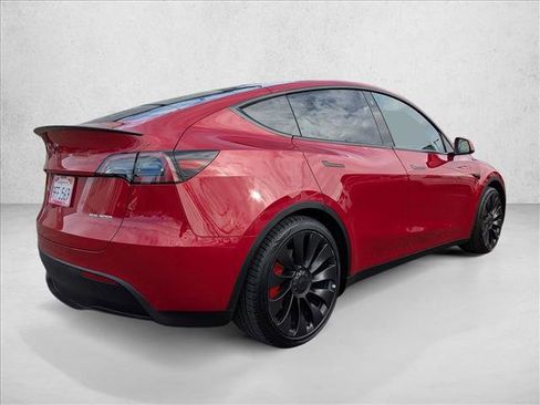 Used 2023 Tesla Model Y Performance image 5
