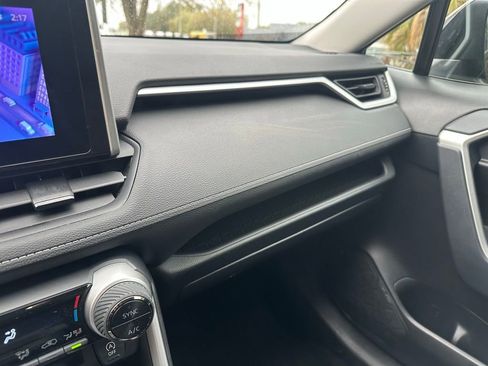 Used 2025 Toyota RAV4 XLE FWD image 23