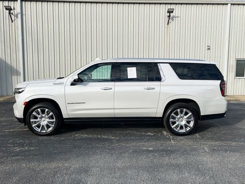 Used 2021 Chevrolet Suburban High Country w/ Premium Package image 3