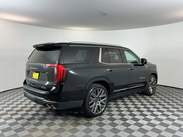 Used 2025 GMC Yukon Denali Ultimate AWD/4WD image 4