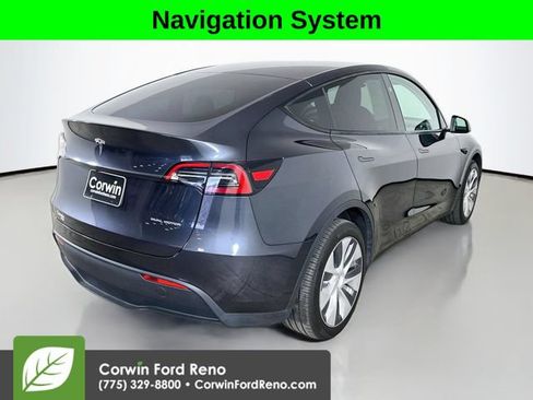 Used 2024 Tesla Model Y Long Range AWD/4WD image 7