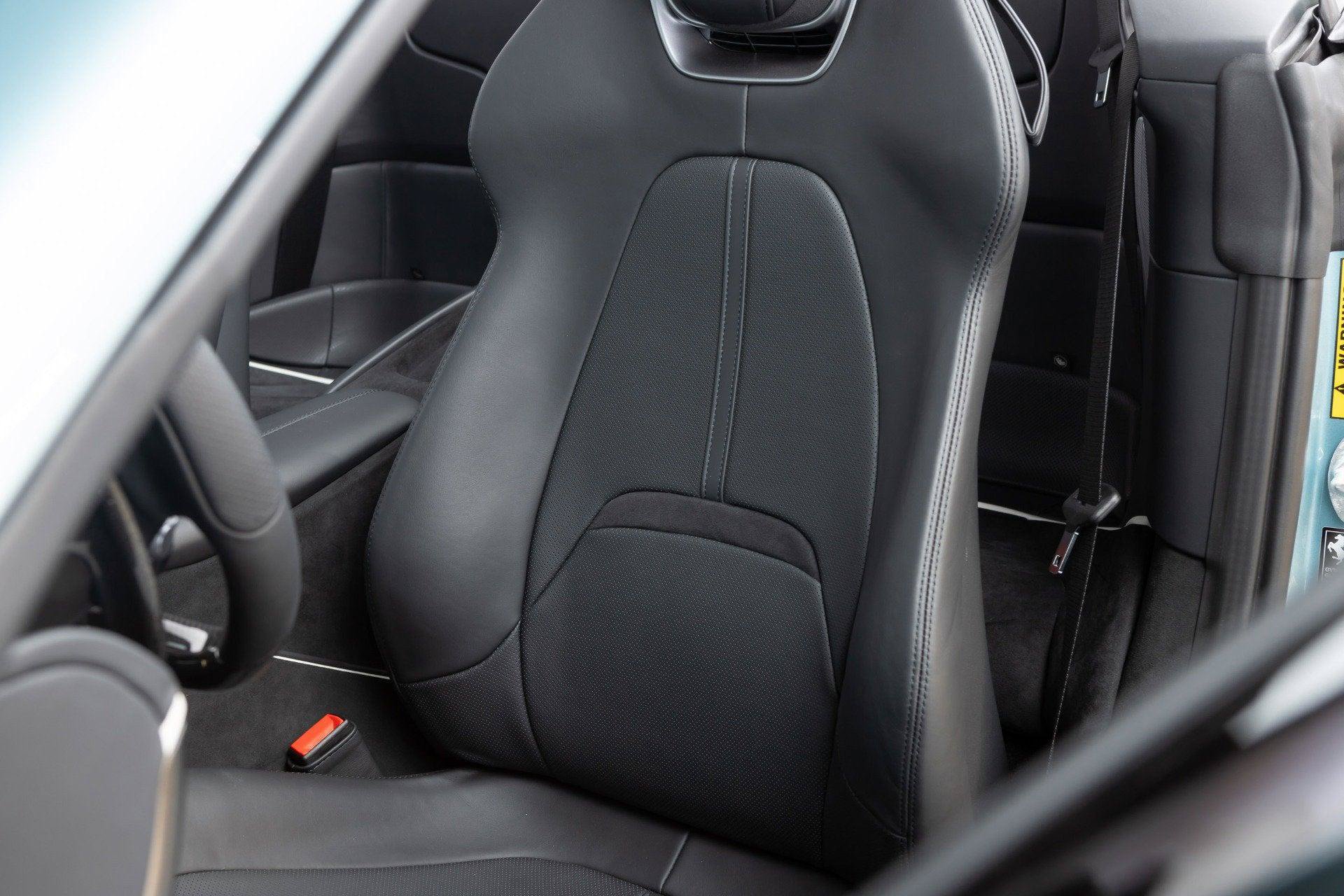 Certified 2024 Ferrari Roma Spider RWD image 32