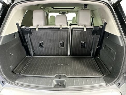 Used 2022 Nissan Pathfinder Platinum w/ Cargo Package AWD/4WD image 25