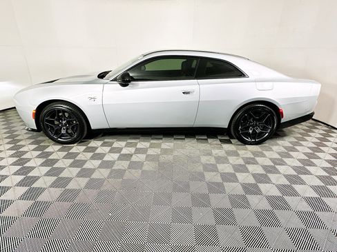 Used 2024 Dodge Charger R/T w/ Plus Group image 6