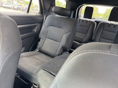 Used 2019 Ford Explorer XLT w/ Equipment Group 201A AWD/4WD image 4
