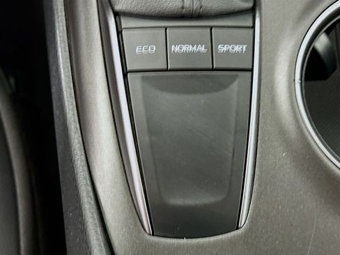 Used 2024 Toyota Camry SE FWD image 25