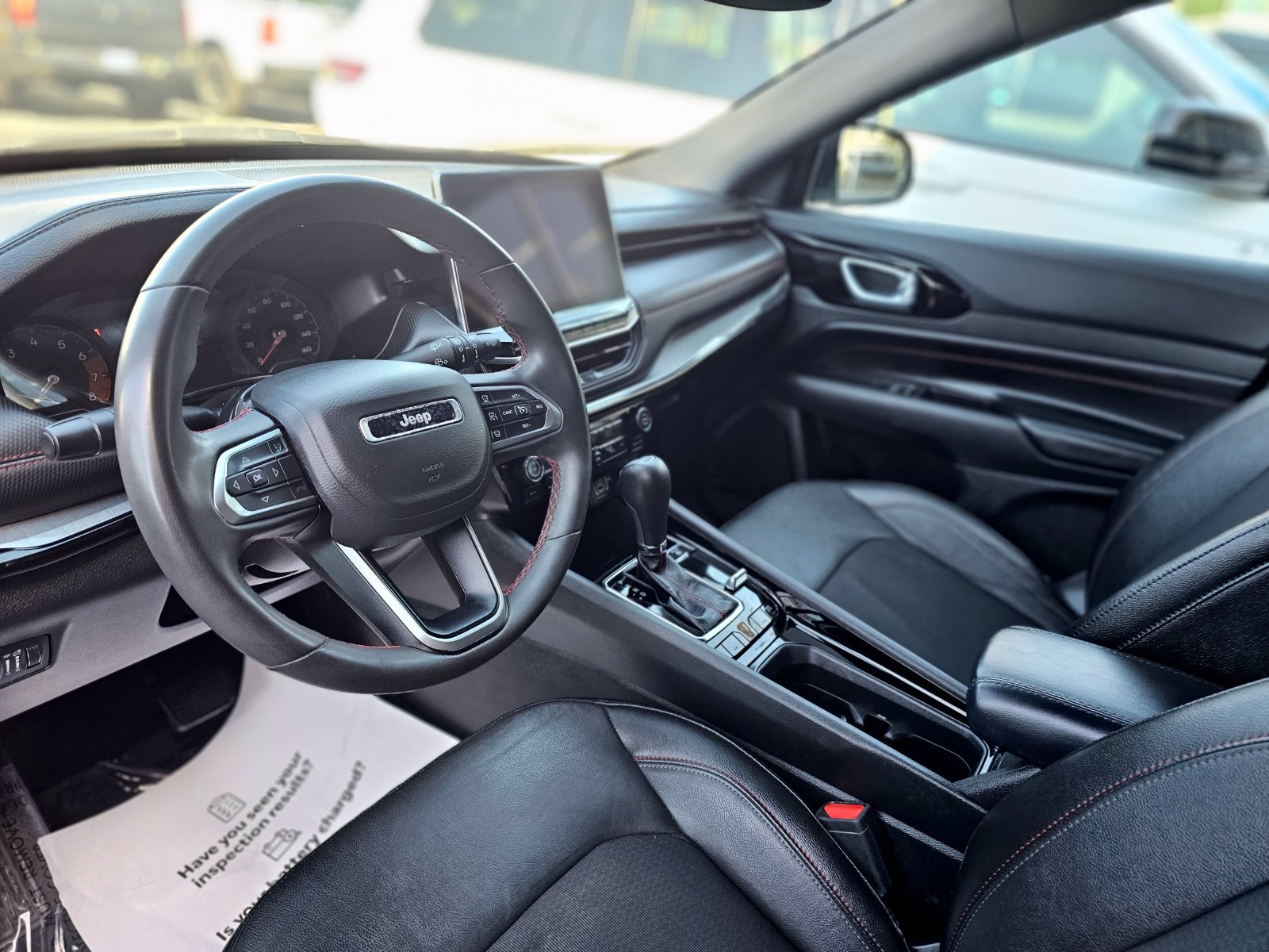 Used 2024 Jeep Compass Trailhawk AWD/4WD image 33