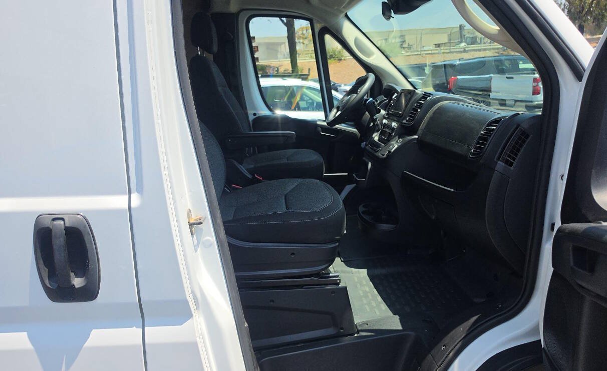 Used 2023 RAM ProMaster 2500 FWD image 9
