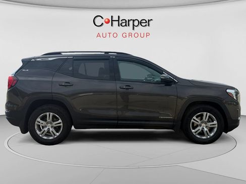 Used 2020 GMC Terrain SLE w/ Driver Convenience Package AWD/4WD image 2
