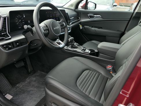 New 2025 Kia Sportage SX image 11