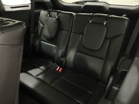 Used 2022 Ford Explorer XLT w/ Equipment Group 202A image 21