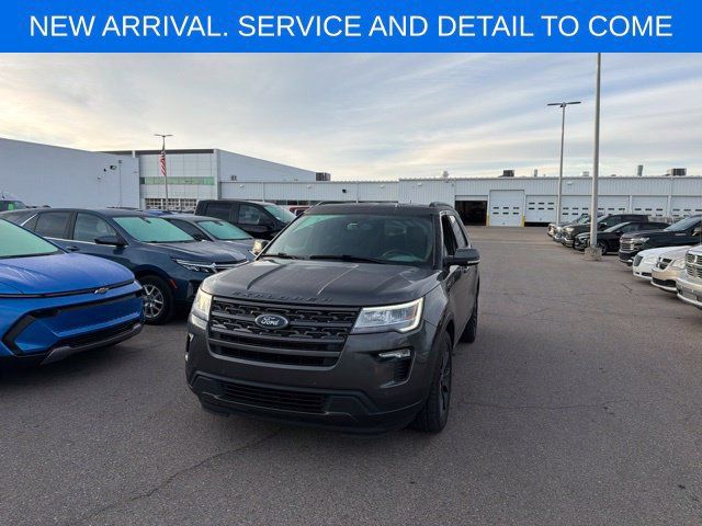 Used 2018 Ford Explorer XLT w/ Equipment Group 202A AWD/4WD image 1