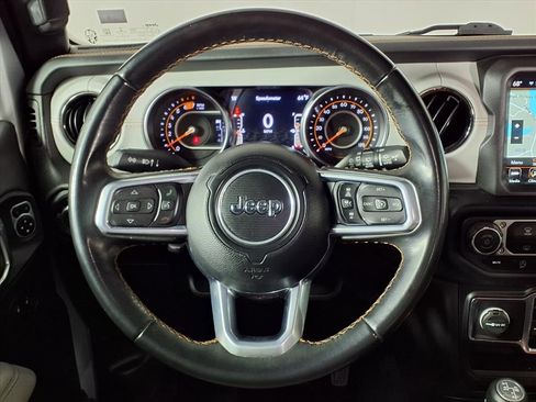 Used 2022 Jeep Wrangler Unlimited Sahara image 27