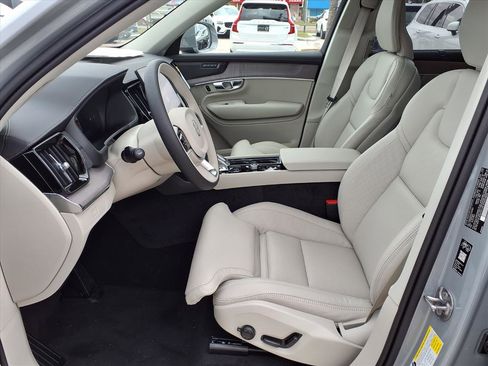 New 2026 Volvo XC90 B6 Ultra image 13