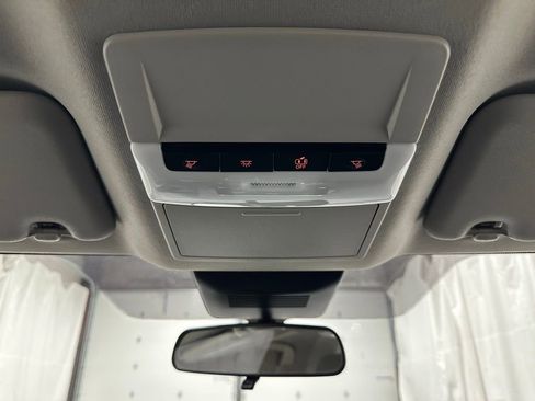 Used 2025 Nissan Sentra SV image 36