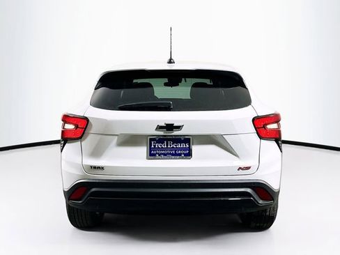New 2026 Chevrolet Trax RS w/ Driver Confidence Package FWD image 5